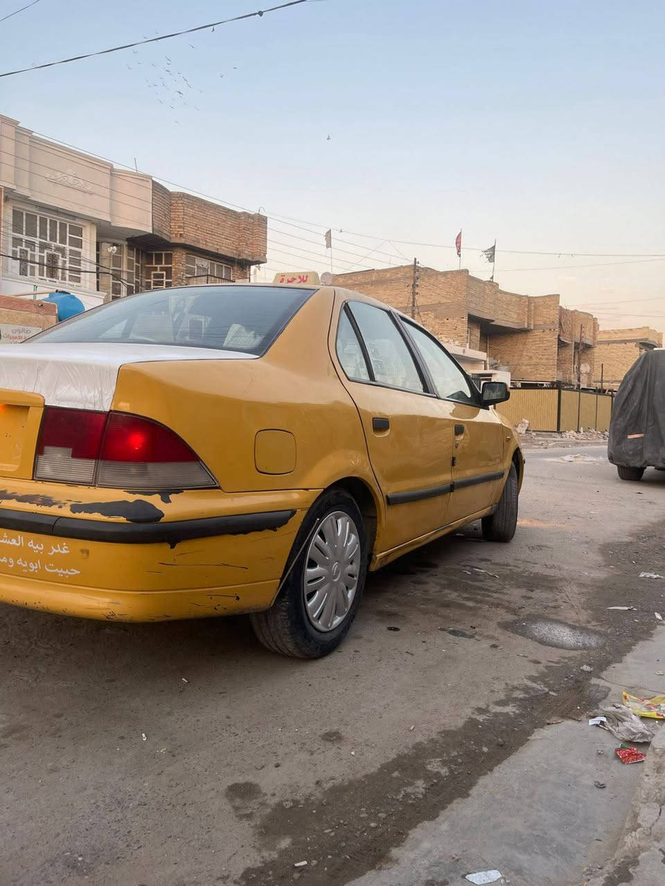 السلام عليكم سمند 2011 ناطقه السياره بلاديه  جديد بمعنه الكلمه تخم تاير كهربائيات كله شغاله تبريد وتتفئه كير مكفول مكينه ببيه بديه خيط تبخير صدر نص عمر السياره جاهزه وكبل للشغل مصفره هيه وغرامات عليه فقط 50 غرامه  راعيه ماندله اتكفل سرقه وعشاير راعيه بلبلديات بلضباط بس ماوصله السياره احله من الصوره السعر 17 وبيه مجال  عنواني بغداد الشعب ***********
