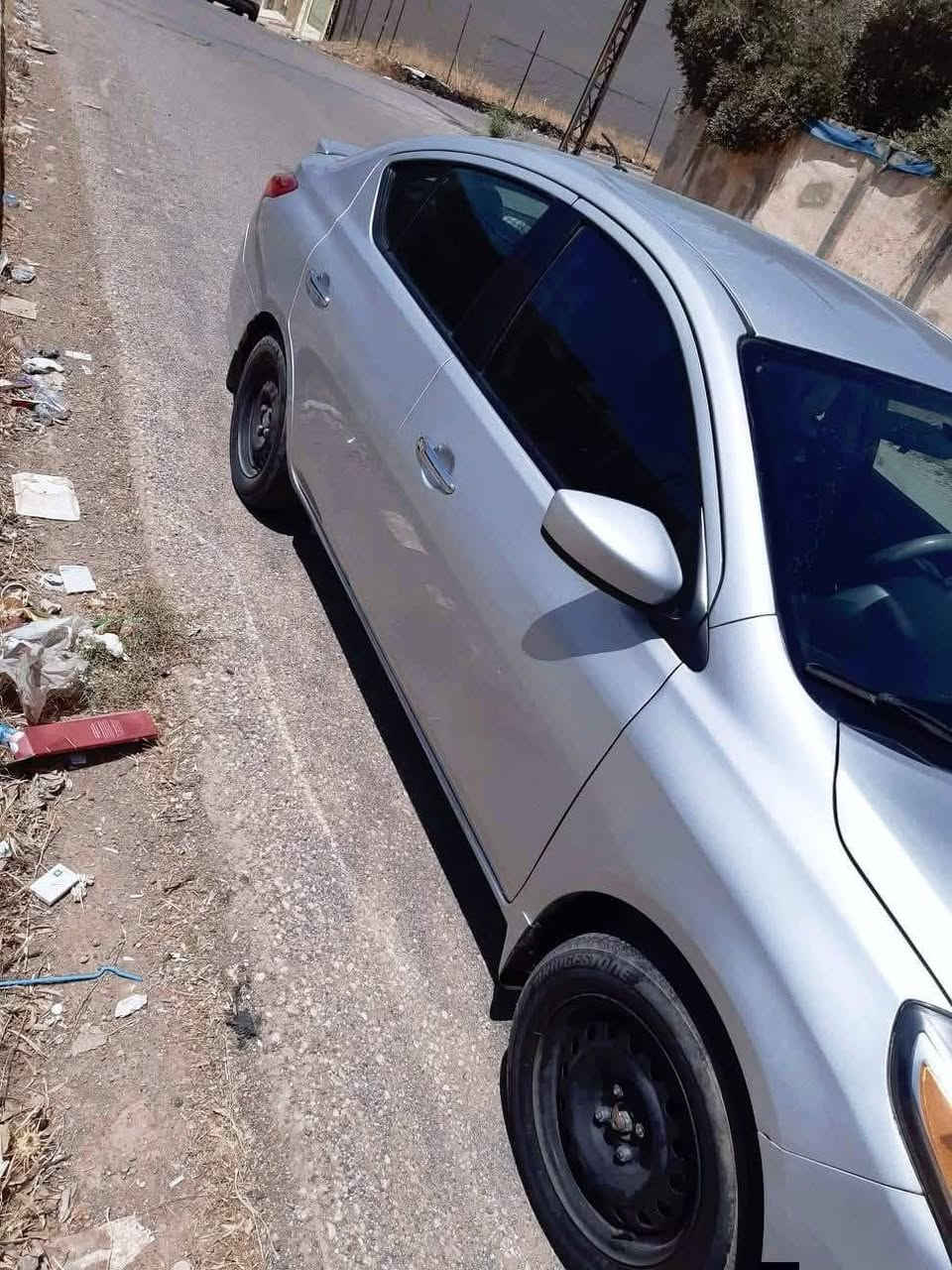 السلام عليكم نيسان فيرسا 2017
اقساط فقط اقساط فقط 
مقدمه 55 بل شهر 200دولار 
السعر الكلي 125 ورقة 

تفاصيل السياره بيها جاملغ وبوند 
وبيها قطعتين كلير فقط 
السياره بيها نقص طخم امامي انتا تستلم سياره جاهزة وكاملة 
مابيها كابون 
للتواصل 
***********
***********
