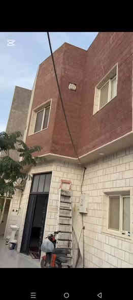 أسلام عليكم ورحمة ألله وبركاته🌹
الاستفسار : ***********

توفر أرض مع دار سكن طابقين 🏭
سنة البناء 2023
ألمساحه الكليه 600م
ركن على شارعين
كل شارع 10م
جميع لخدمات متوفره
على نهر جاري قريب على شط لعرب
يبعد مسافه 100م عن شط لعرب رئيسي

أرض حلو مرتبه مزروعه أنواع نخيل
محتويات البيت ⬇️
بستان + كراج
دوانيه
صالتين
غرف نوم عدد 6 نضام سويت
مطبخ حار بارد
صحيات خارجي وداخلي

نوع العقار : طابو زراعي ملك صرف عراقي سند 25
العنوان : البصرة محيله

السعر : 325 وبي مجال
الاستفسار : ***********
