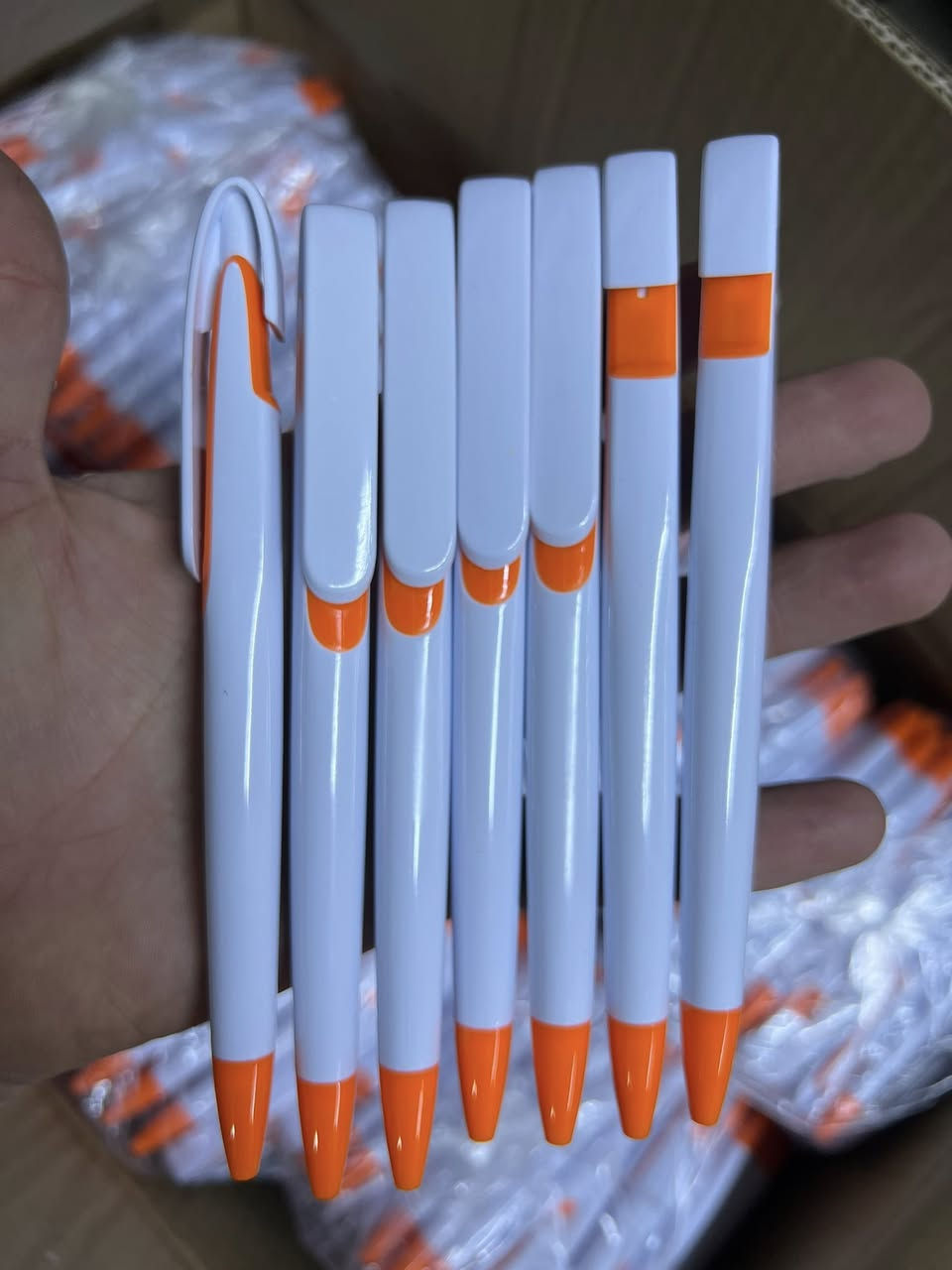 قلم جاف بلاستيك 😍😍

كود:5984
عدد كارتون:1000(10كيس)
كيس 100قلم
سعر كارتون:75$
سعر كيس:10$(١٤٢٥٠)
__________
***********
***********

https://t.me/zanyar2stationery
