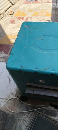 مبردة شغالة   كاملة السعر ٥٠بيها مجال 07715275246