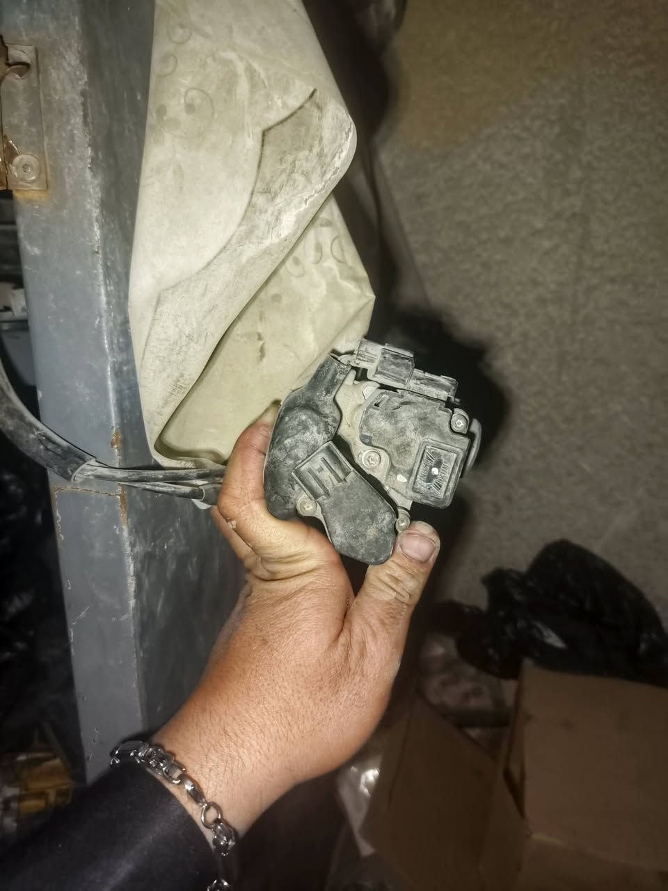 للبيع غراض سكنس
***********
