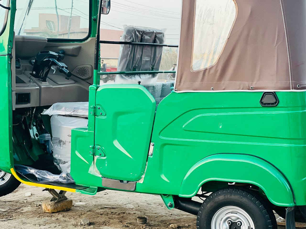 السلام عليكم تكتك للبيع مديل 23شهر 11اوراق كفاله عامه مكان بابل الهاشميه الإتصال على الرقم***********
