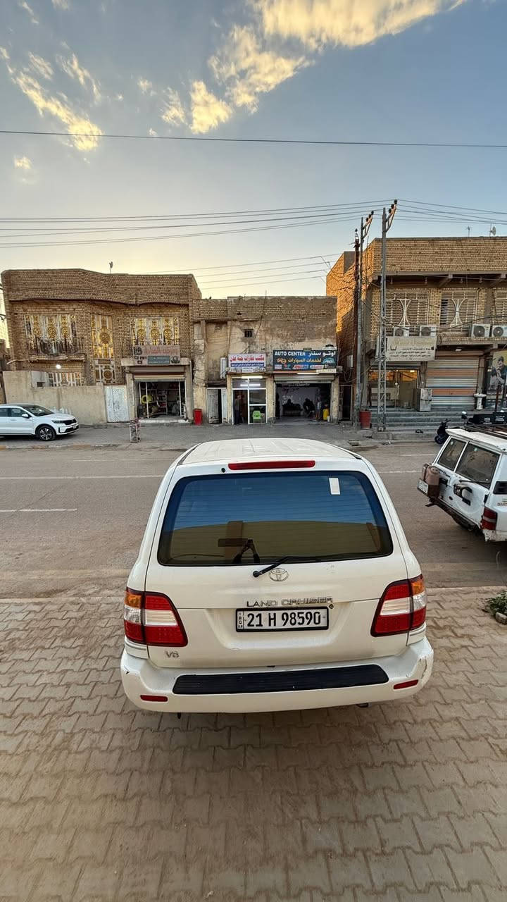 لاند كروز 2001دخول كويتي  سياره جاهزه من جميع نواحي  أدوات. ومنومه سعرها 67 استفسار اتصال  ***********
