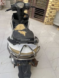 سلام وعليكم دراجه للبيع دراجه نضيفه   07819557155