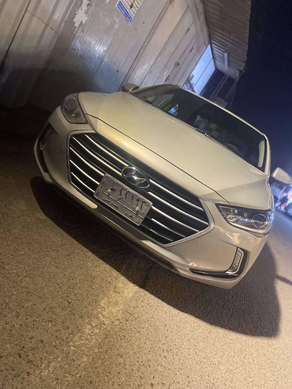 النترا 2017 امريكي حادثها فقط قبق الجنطه بدون ايرباك وبدون تبديل صبغ نص جاملغ خلفي بدون دواخل اثر طخه خفيفه مكفوله من كلشي مكاني السيديه السعر12.500 ميعجبك السعر لتعلق ***********
