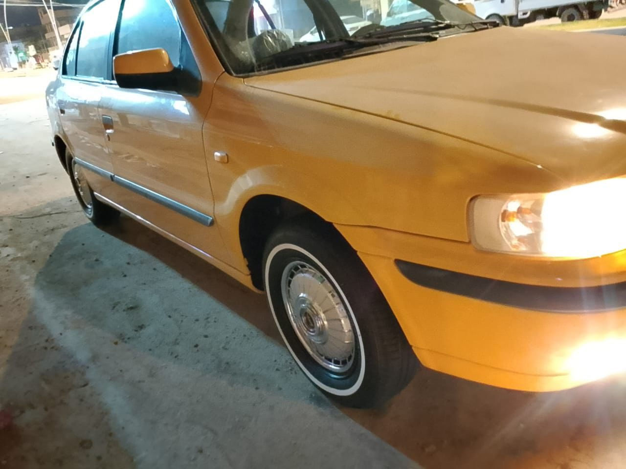 السلام عليكم 
سمند للبيع فقط 
مكفولة كفالة عامة 
موديل بلسنوية 2012 
اصل 2013 رقم بغداد انكليزي الجديد
 مصفرة هيئه وغرامات سنويه جديده تحويل ثاني يوم 
تبريد تدفئه شغال السعر 52 $ وبيه مجال 
مكان السياره الحله المركز 
اخوان اني مكلف بلنشر رقم صاحب السياره 
 هاتف *********** بي واتساب
