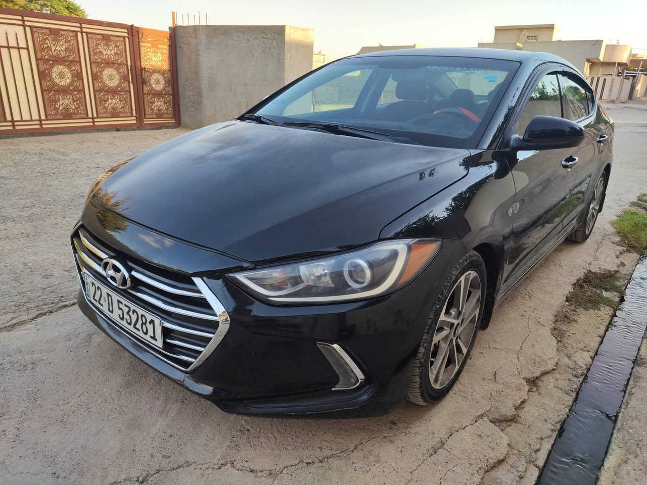 النترا موديل 2018 لمتد
فول مواصفات 
بصمه 
سلايت
كشنات هيتر 
رادار جانبي 
تحكمات 
شاشه جبيره 
ويل كب 17
محرك 2000 دوش شرط مامفتوح 
السياره بوضع الشركه 
رقم وسنويه وهزه جديد شرط التحويل 
الضرر بوند فقط مبدل 
السعر 133$
***********
***********
