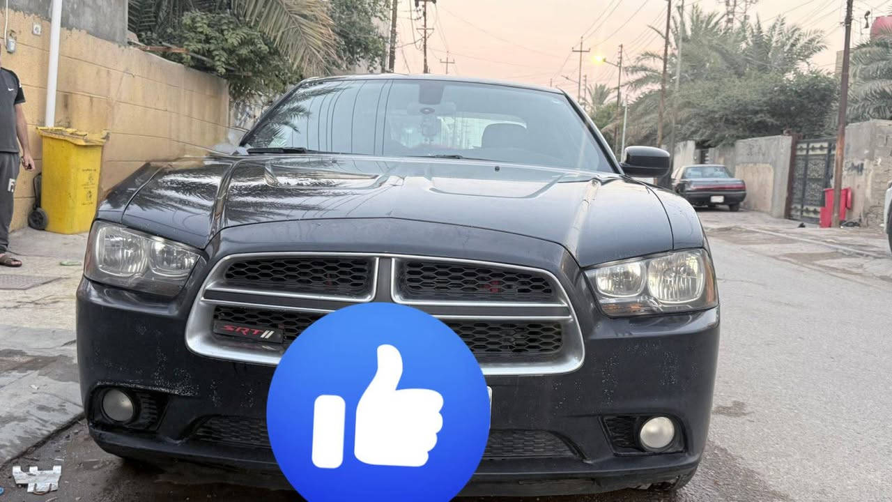 السلام عليكم
سيارة جارجر 2012

كامله رقم اربيل انكليزي سنويه جديده 

بسمي تحويل مباشر سياره كفاله فقط بارد 

جاهزه من كلشي فقط تحتاج عربانه السعر 155 وبيه مجال 

مكان البصرة***********
