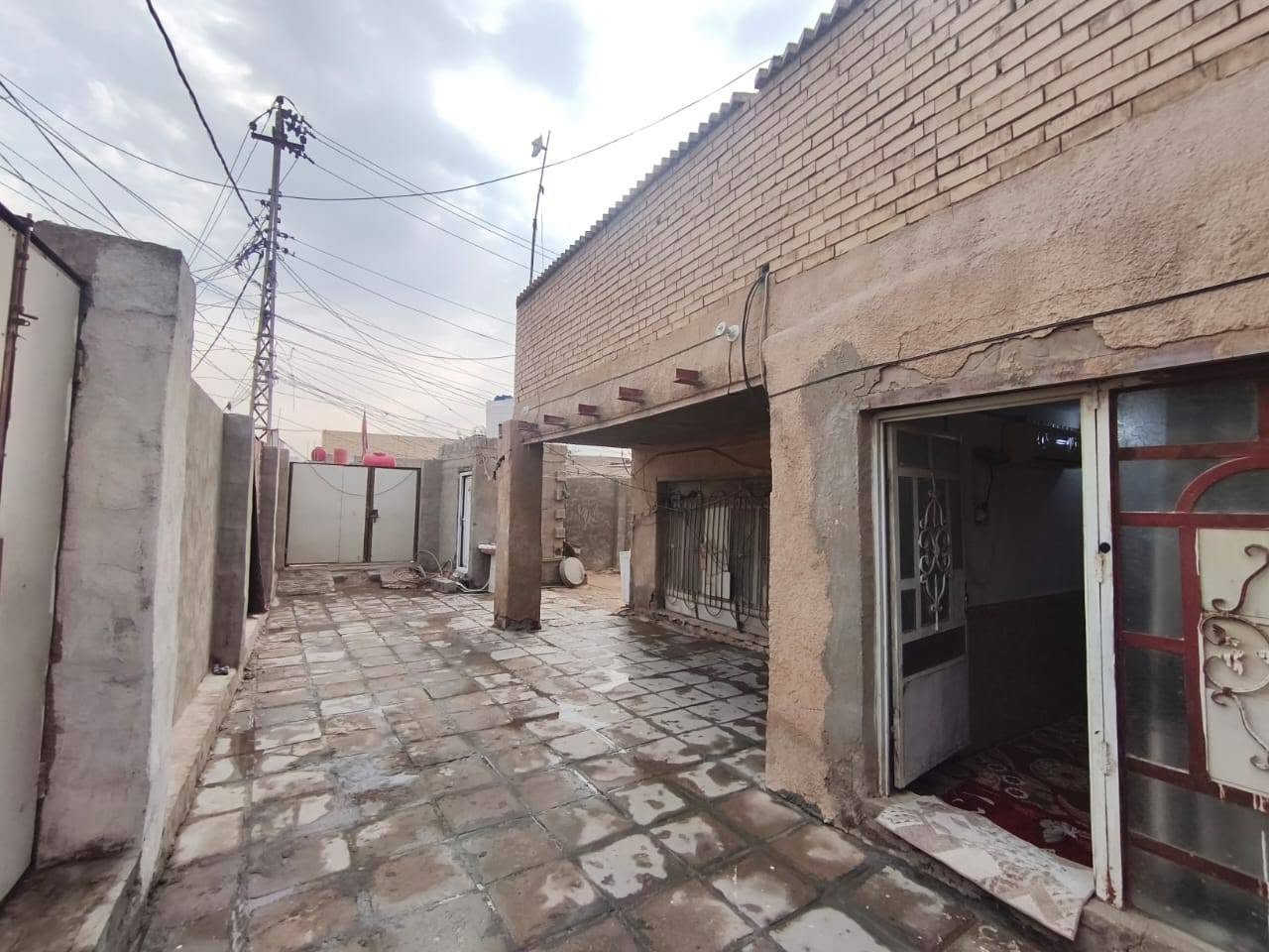 السلام عليكم، بيت للبيع الرضويه الخامسه قرب مدرسة البطوله وقرب مدرسة عقد الولاء الأهليه، وقريب على المدارس المتوسطه
المساحه ٣٢٥ م ركن، ٣ غرف نوم وهول وإستقبال وصاله ومطبخ و صحيات داخليه وخارجيه، وبي حديقه تصلح لبناء مشتمل للأستفسار الإتصال ***********
السلام عليكم، بيت للبيع الرضويه الخامسه قرب مدرسة البطوله وقرب مدرسة عقد الولاء الأهليه، وقريب على المدارس المتوسطه
