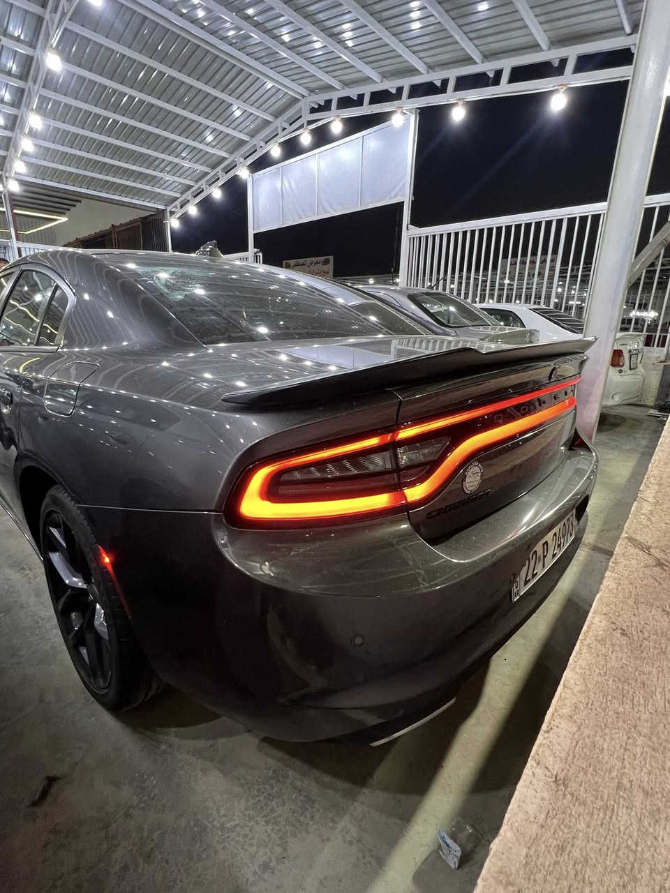 دودج تشارجر GT 2023 بين الطابع الرياضي والشكل العملي؛ حيث تأتي بمحرك V6 سعة 3.6 لتر بقوة 300 حصان، ونظام دفع خلفي (أو رباعي اختياري)، وناقل حركة أوتوماتيكي من 8 سرعات. تتميز بلمسات خارجية هجومية، ومقاعد رياضية، وجنوط مقاس 20
ملاحظه سياره كلين بيه بس دعاميه اماميه فقط 
سعرها اتصل رقمي ***********

***********
