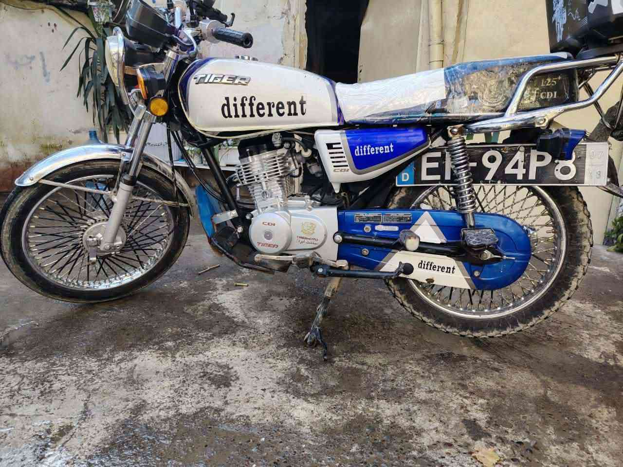 بسبب الوعود الكاذبة
دراجة تايگر موديل 20 شرط نظيف والمكينة ماا مفتوحة 
475بي مجال نتفاهم بس اذا تريد ب390لا تجي يرحم والديك الدراجة مابيها شي الخاص مفتوح ورقمي***********
