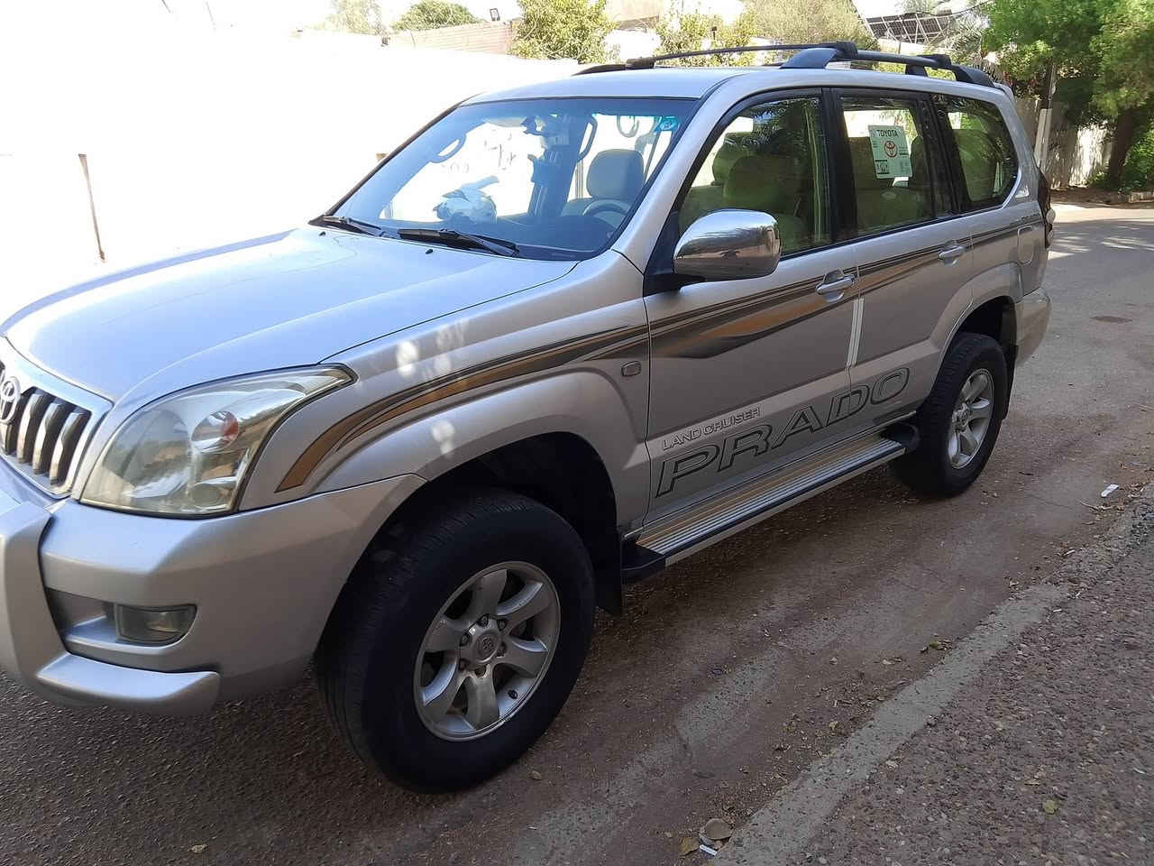 السلام عليكم 
برادو للبيع موديل 2008 
سياره خير مـטּ الله مكينه وكير كفاله تخم تاخير سيعه راكب مكينه 2700 ثلاث قطع تبريد سياره كفاله ماعدا الدعاميات صبغ دفع رباعي ع وضع الشركه فئه السياره Gx السعر 155وبيها مجال سنويه جديد بسمي  رقم بغداد    تحويل ثاني يوم 
مكان السياره بغداد للتوصل***********@***********
