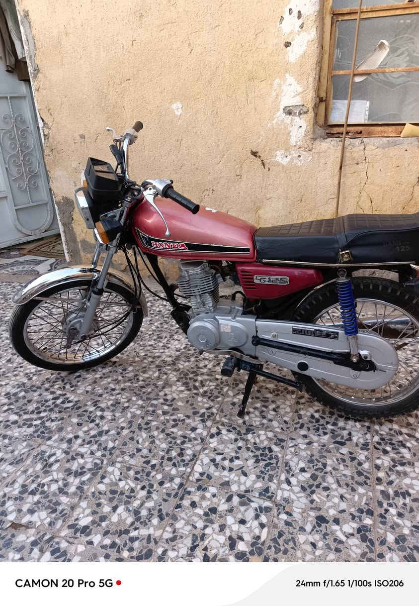 دراجه للبيع ايراني اوراق اصولي ونضيفه سعره650
للاستفسار ***********
