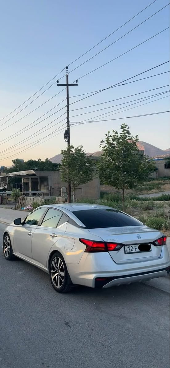 مۆدێل ٢٠١٩ 
مواسەفات S
مەکینە گێڕ تەبرید هەمووی بەشەرت
کالبونەوە و جیقنەی  نییە
٣ پارچەی هەیە و پارچەکیش بە بیلاد گۆرایە 
٣٣٠ هزار غڕامەی لەسەرە
بێ تۆربۆیە و بێ دەبل ئەکسلە
 سعرشی ١١٨و مەجالێکی کەمی تێدایە
***********
*********** سوران, أربيل
