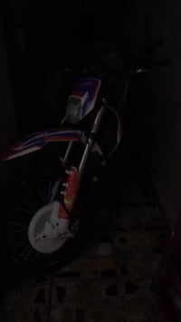 قفاز • CRX300 • ٢٠٢٤