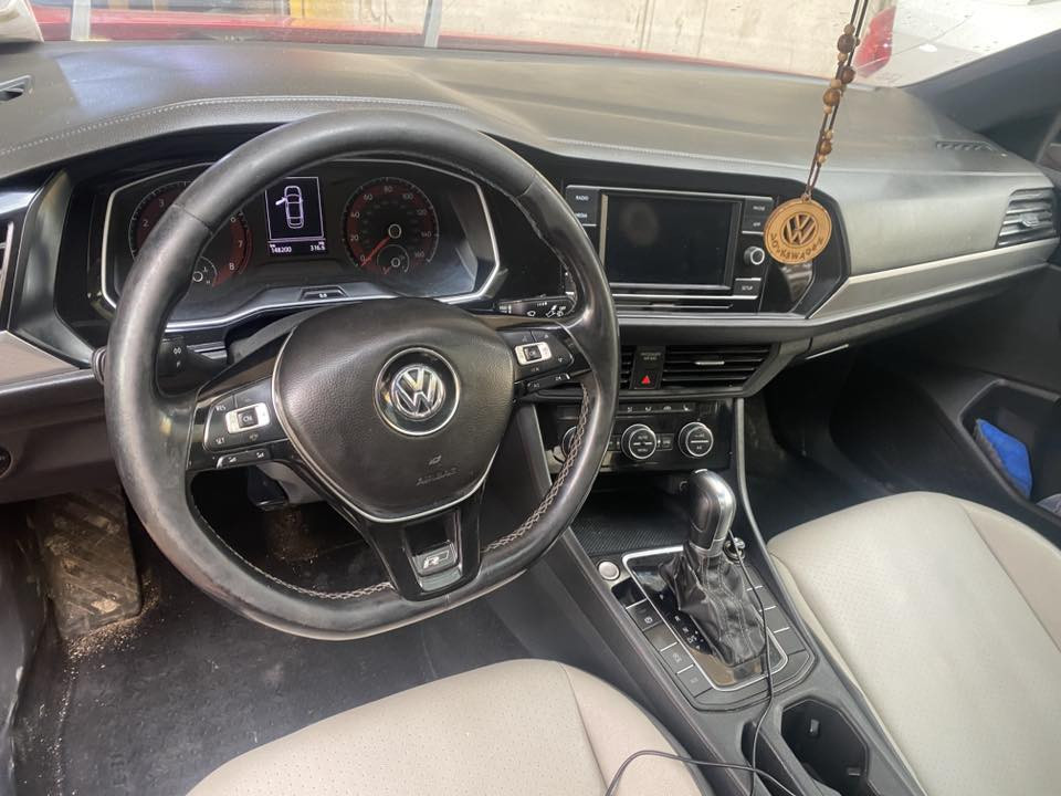 Volkswagen Jetta 2019
سعر بلاشش ١٣٥$ بيها مجال🔥
فوول مواصفات  R, Line
بنوراما
بصمة
رادارات ٣٦٠ درجة
كراسي جلد،كهرباء،تدفئة 
داخل لونين
تحكمات ستيرن
وياله ١٨
ماشية فقط ١٢٩الاف
ضرر❌بنيد وجاملغ وبيها بخات هنا 
ارباك ستيرن و داشبورد اصلي 💯/💯
سيارة مرقمة و بسمي
موجودة 📍بغداد
***********
