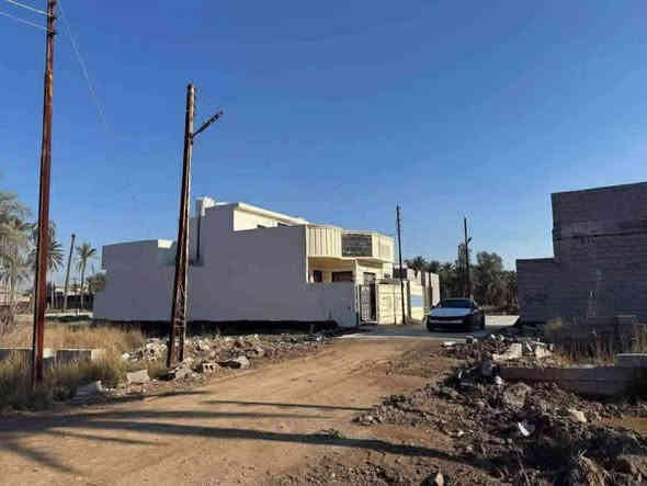 السلام عليكم ، بسعر جداً مناسب
قطعة ارض بسعر (14) مليون 
الموقع : باب الدرب بالقرب من فلكه الأمين ومدرسه المساعي 
المساحة : 125 متر ، واجها ٨ وربع ونزال ١٥
•  زراعي سند ٢٥ ، مكاتبة + وكالة من صاحب السند مباشرتاً 
•  الخدمات كاملة ماء + كهرباء + اناره + شارع الرئيسي صب 
•  قريبة من الشارع العام جداً 
للتواصل على الرقم التالي : ***********
