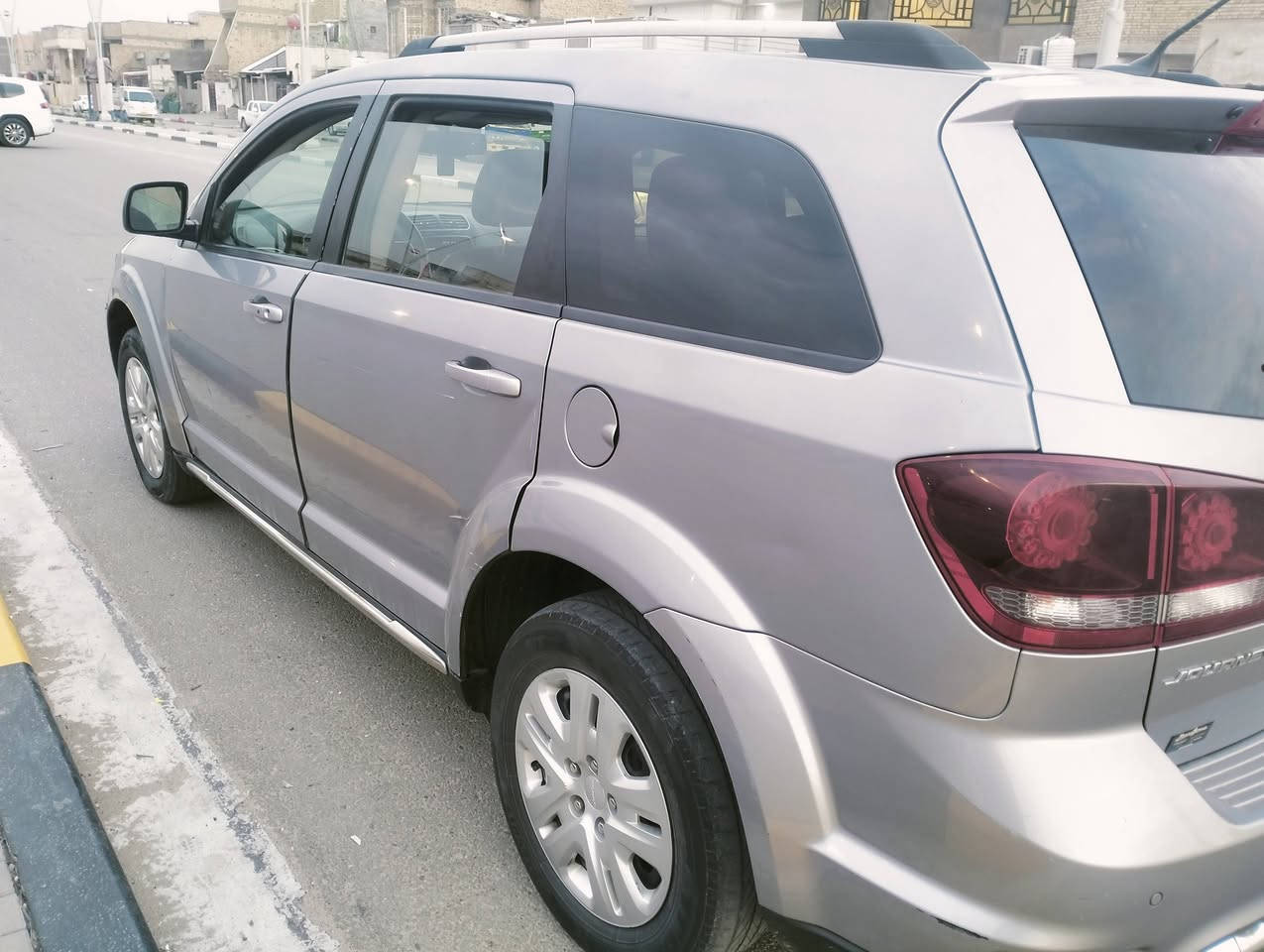 جورني موديل ١٨ فئة كروز رود
٤ سلندر ٧ راكب ٣ قطع تبريد مكينه كير حداديه كفاله كهربائيات لايت زنون 
حادثها كلش بصيط موضح في الصور
شاصيها سليم مع الدواخل
دواخلها جيدة جدا
تاير ١٧
نقص حجر بيئة 
وليك في التبريد 
السنوية منتهية سياره بسمنه شرط التحويل 

السعر ١٢٥ وبيها مجال
العنوان بصره 
للستفسار *********** وتساب
