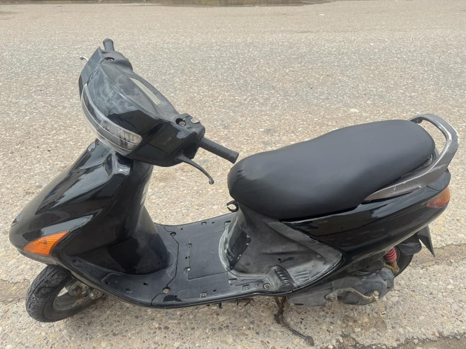 دراجة فراشة للبيع نكره وسلف، السعر 400 وبيها مجال. رقمي ***********
