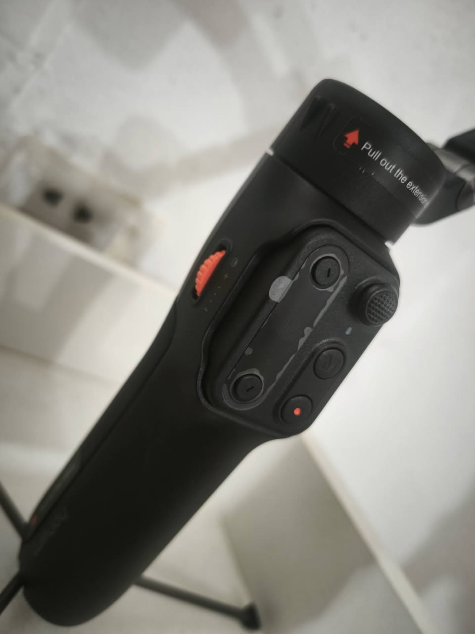 مثبت هاتف ماركة hohem iSteady v3 جديد فقط مفحوص غير مستخدم بالباكيت بعده مواصفاته عديدة ريمونت تحكم ينفصل يوصل تحكم حتى 10 امتار عن بعد مدعم بالذكاء الصناعي تتبع الاشخاص ومواصفات كثيرة اخرى تكدرون اتشوفون باليوتيوب شنو بي ميزات 
العنوان: المنصور
السعر: 190 ألف
للتواصل على الرقم *********** متوفر واتساب
