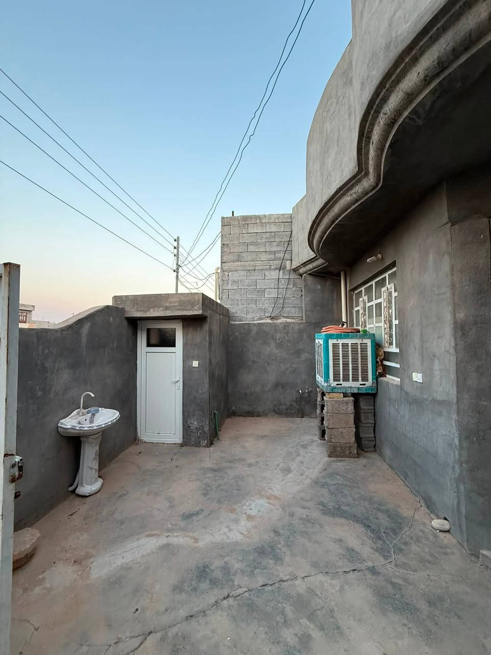 � بيت للبيع – فرصة مميزة

📍 الموقع: خانقين – راپةرين

📐 المساحة: 150 متر²

✨ مواصفات البيت:
🛏️ غرفتين نوم
🛋️ صالة
🍽️ مطبخ
🚪 استقبال
🏠 بيتونة كبيرة
🚿 صحيات

✅ مناسب للسكن العائلي.

📞 للاستفسار والتواصل:
***********
