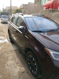 مكلف بل نشر  راف4  موديل 2018 وارد امريكي حادث جدا بسيط طخه بل باب فقط...