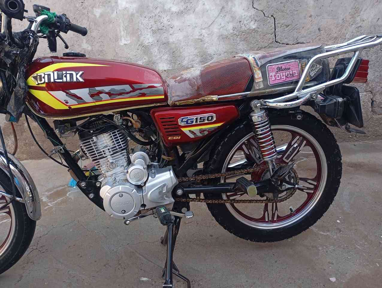 دراجة سيفان موديل 2023 دراجة نضيفة رقم نجف وباسمي مداور ثاني يوم اي تفاصيل اتصلو على هذا الرقم واتساب ***********
