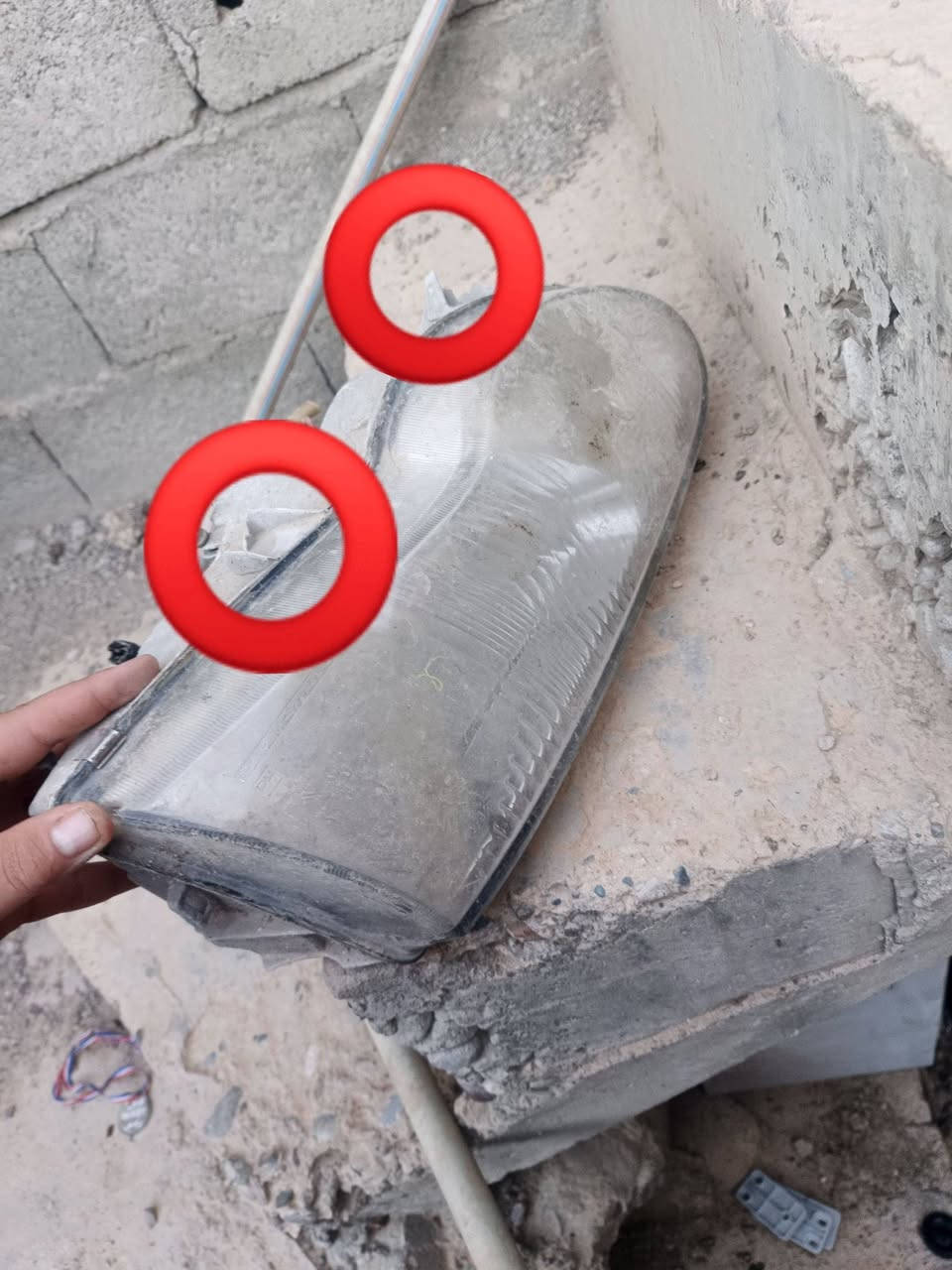 سلام عليكم لايت جهت السكن للبيع مال سوناته ثري 1998 بس قواعد مكسوره رقم هاتف *********** مكاني كركوك
