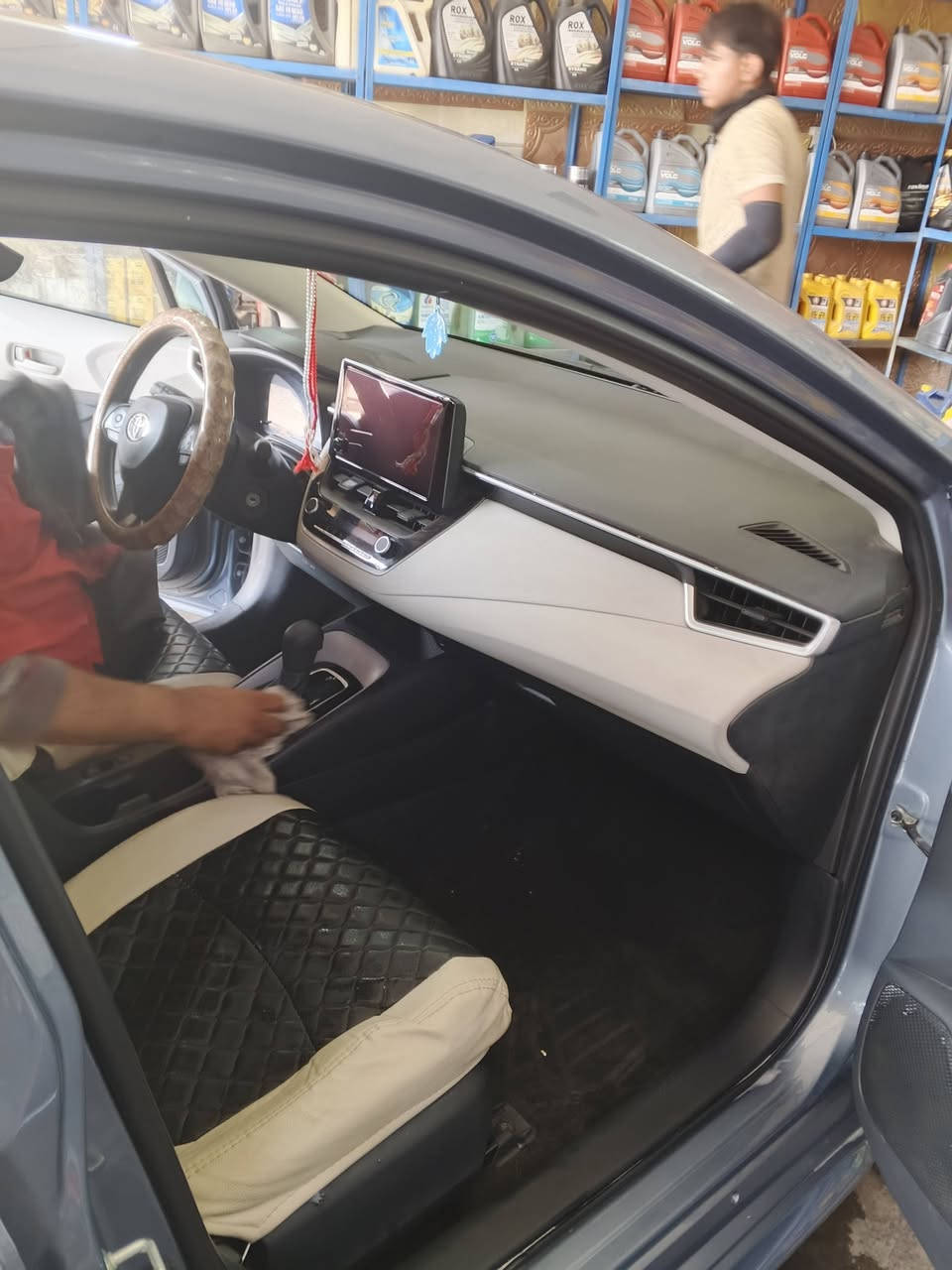 سلام عليكم سياره كورلا موديل 2024داخله معوقين شرط وكاله عامه مكينه الفين الحادث موضح بل صور سياره ماشيه خمسطعش الف سياره خير من الله شراي بكدمته السعر 146العنوان بغداد جسر ديالى الجدي الستفسار***********
