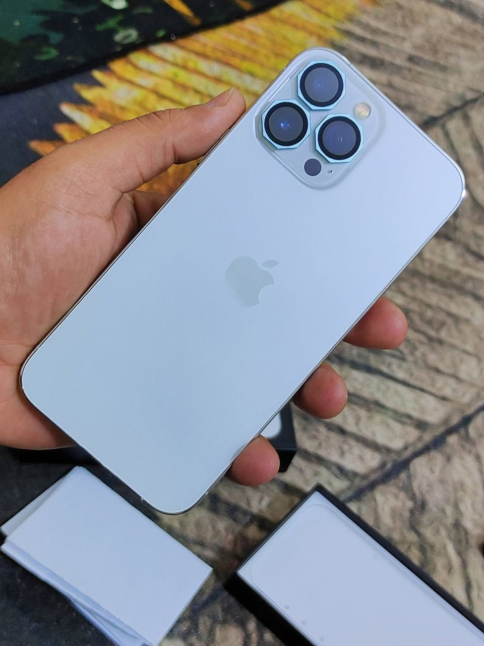 ايفون 13 برو ماكس نضافه 100% 
الجهاز ماستر مو باله .. كامل ملحقات الاصليه ويا 
الذاكرة 256 البطارية 76 نموذج m 
للبيع فقط بسعر 675 ألف 
الناصريه مركز ***********
