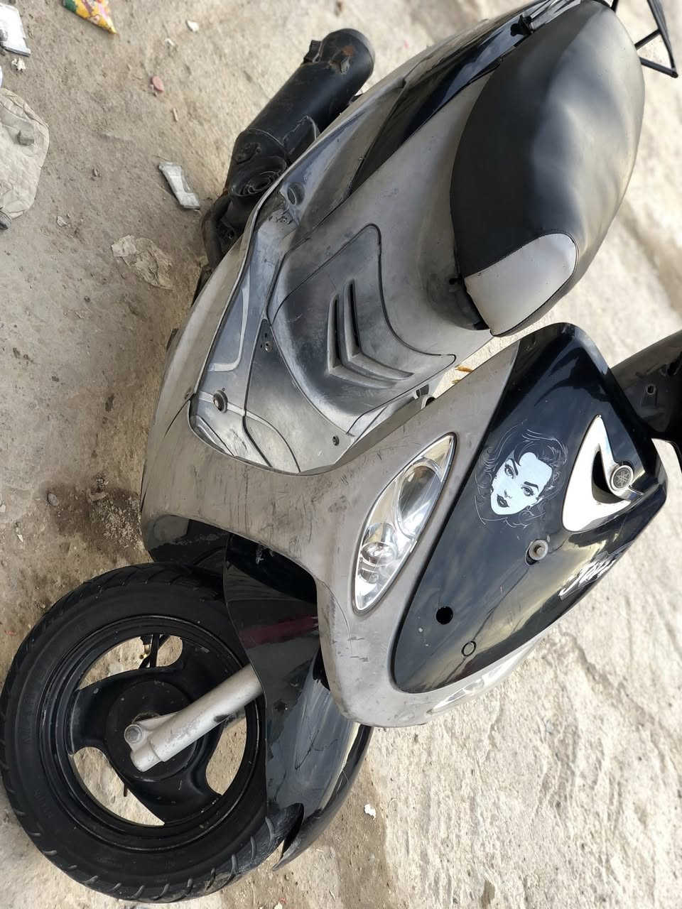 السلام عليكم ماكس منغولي للبيع أو مراوس ويه إيراني كلجات امامي خلفي رياضي دبل خلفي رياضي سلف رياضي لايت عالي ناصي بريكات شغاله صالنصه أف أم تايرات جلاتين امامي وخلفي مكفوله عشائرين ومن السرقه السعر ٣٥٠ العنوان بغداد الرشاد شارع القاعده رقم الهاتف ***********

