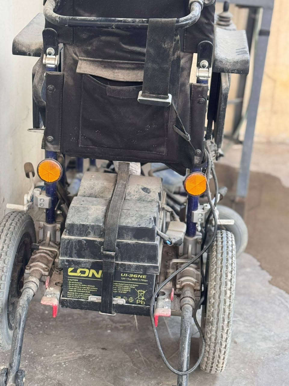 عربانه.  تركيه الباب الاول. مستعمل كلش قليل فقط بطاريه ما تشتغل لان متروكه
350 وبيه مجال للعلم سعره بالسوك من 7 إلى 8 اوراق
***********
