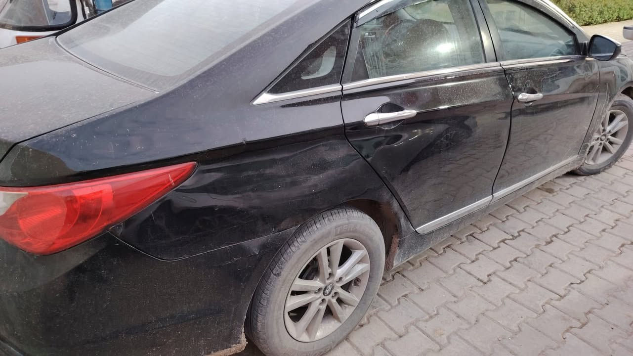 سلام عليكم
هونداي سوناتا 2011
مكينه 2400 دوش 
بيه قطع صبغ بدون دوخل ابيع عام
مكينه وكير مكفولت صدر تايرت جديد ميكانيك كله
السعر  82$
التواصل خاص واتساب
*********** 
***********
