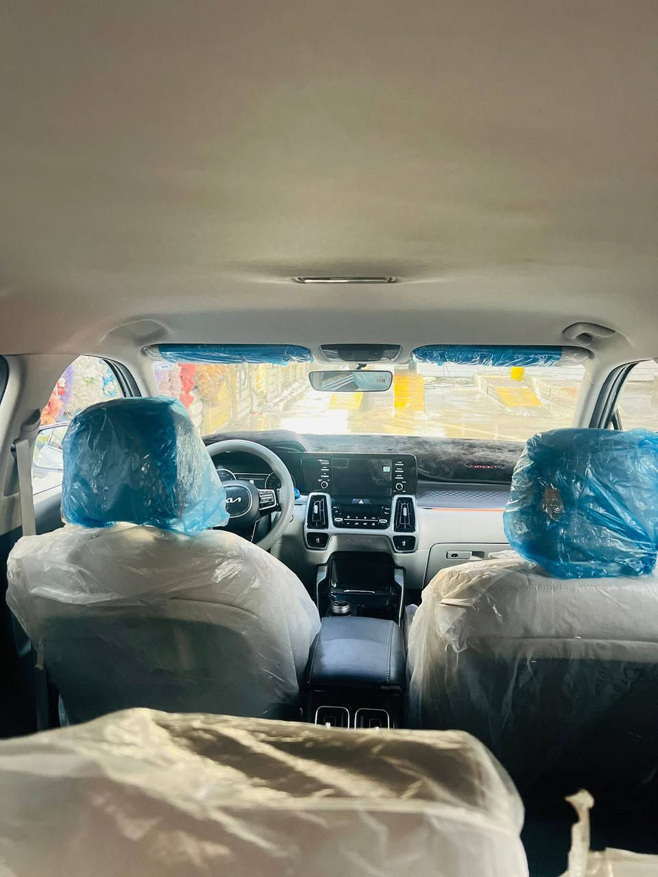 السلام عليكم 
 للبيع سورنتو موديل  2022 رقم أربيل دولي زيرو على وظع الشركه  ماشيه (30)   بعدهي بتراب الشركه مكفوله كفاله عامه حتا من الشخط حتا الدعاميات مكفولات من الشخط
حجم 6 سلندر/كير ماوس/تشغيل عن بعد/هناد بريك بصمه/ الصندوق كهرباء‏/دشبول الوان/ قبضات ابواب المنيوم.                           
حجم الاطارات 235/55R19
لايت عدسات/كشافات زينون                                      
بك لايت LED
مقود جلد شفتات مقود/مثبت سرعة/
عدد المقاعد 7/مقاعد الاماميه كهرباء                            
بردات خلفيه/حساسات امام خلف
تبريد شاشه ٣قطع تبريد                           
نظام مانع تزحلق/‏ABS
شاحن موبايل واير لس                          
اشاير بالمري والمري قابلة للطي 
مخرج AUX/مخرج USB
‏BIuetooth/                      
تطعيم الدواخل اسود لماع
‏( comfort - eco- sport - smart)
 السياره مكفوله كفاله
مكان السياره بابل 
رقم الهاتف *********** 
رقم الهاتف ***********
‏‪ حلة, بابل
