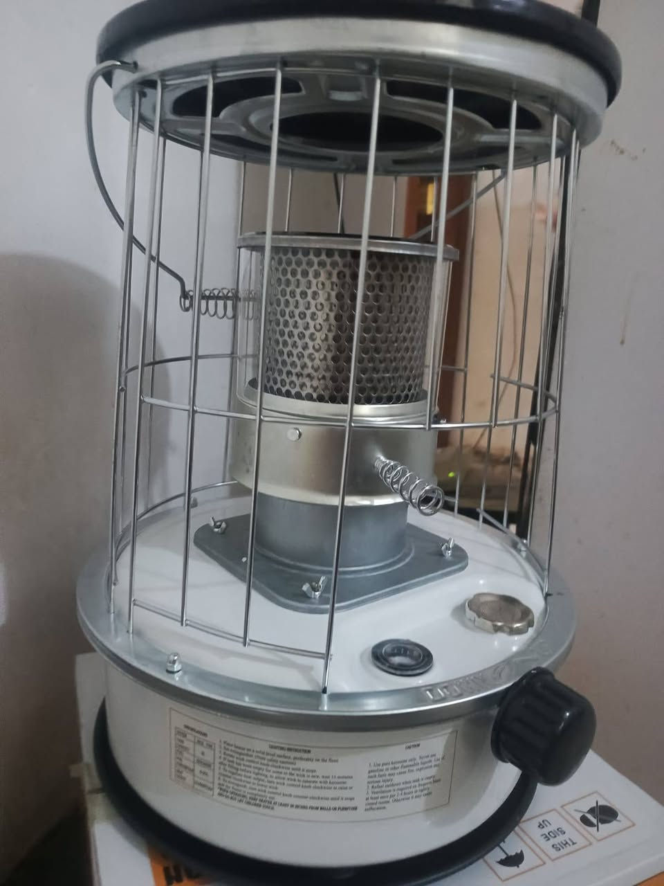 السلام عليكم
صوبة نفطية دائرية للبيع 
جديدة بالكارتون ما مستخدمة ابد 

السعر 50 الف 

واتساب : ***********
