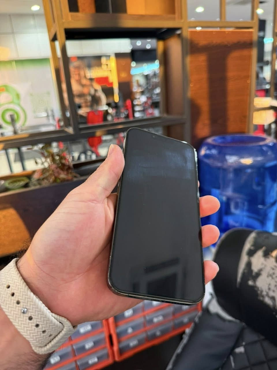 ايفون ١٣ برو ماكس
ذاكره ٢٥٦ 
بطاريه ٧٩ بلاد 
نموذج za  
دبل 
كامل ملحقات 
كربلاء 
ب ٧٧٥ الف وبي مجال 
للتواصل

***********
