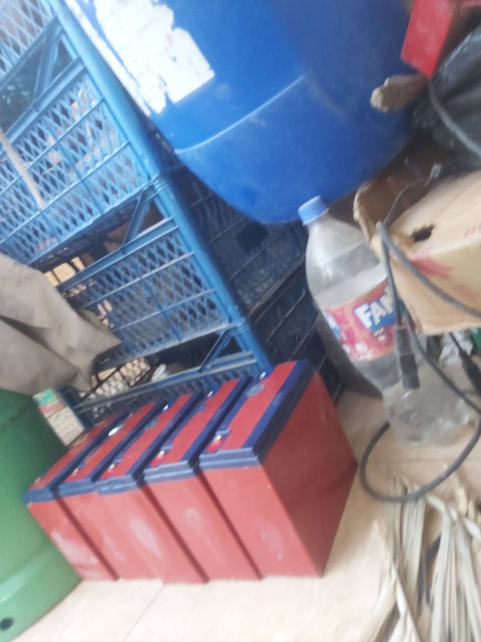 السلام عليكم ورحمة الله تعالى وبركاته بطاريات مال ستوته شحن للبيع بس بيهن شويه نفخه 
يقرن 11الي يريد يراسلني خاص او واتساب ***********
