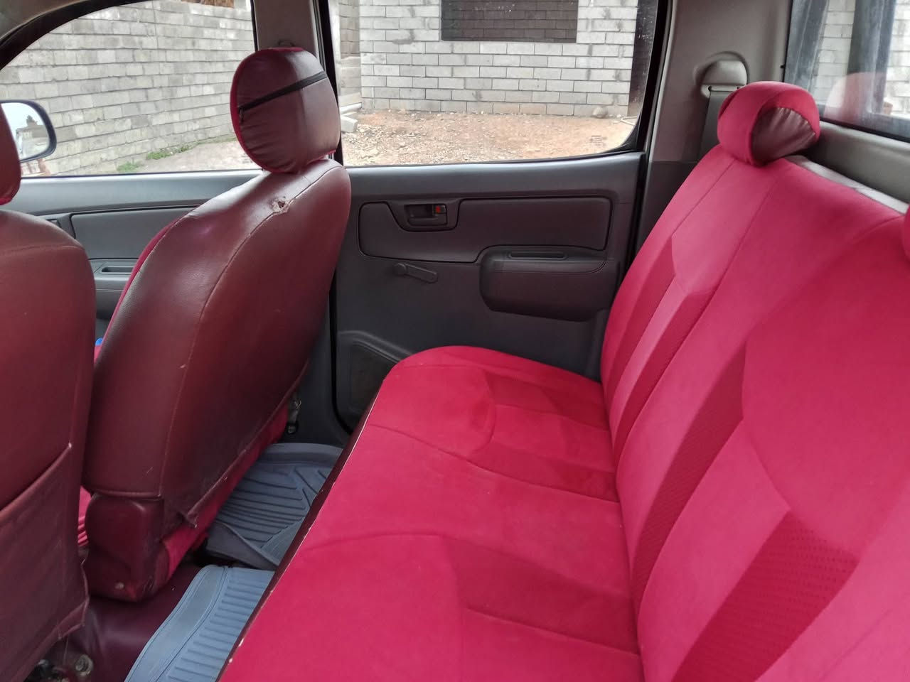 بيك اب هايلوكس دبل اكسل 
موديل 2008 

رقم نينوى مشروع وطني 

سنوية الى 2028

شرط التحويل 

محرك بشرط 

كير بشرط 

كوبون بانزين 

بيها قطعتين صبغ فقط 

الاتصال 

 ***********
