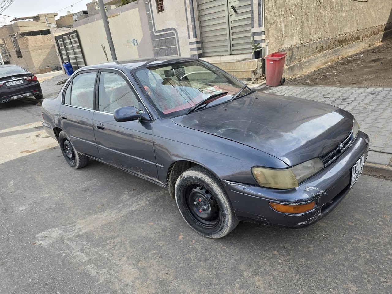 السلام عليكم
 سياره كورلا للبيع
موديل 1995
 رقم بغداد انكليزي
 مشروع وطني 
شرط تحويل ثاني يوم
 سنويه  للــ2029
تخم تاير حداديه جديده
 كهربائيّات كلها شغاله
 كير ومكينه مكفولات
 سياره جاهزه دوشمه دشبول وبطاين جدد
 مصبوغه عام جماليه
 مكفوله من الكص
 ونقل الجثه 
والكلبه والعيب شرعي
 والضربة القوية

العنوان النجف /حي الشرطة
 السعر 50$ ورقه وبيه مجال

 الشراي يتصل /  ***********
