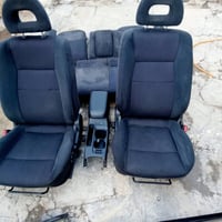 كشنات لانسر بومه اصليات وجدد أم الايرباك وبيهن تدفئه اماميه وخلفيات 5ق...