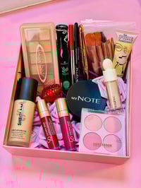 بوكس مكياج • عرض خاص • الحجز دايركت