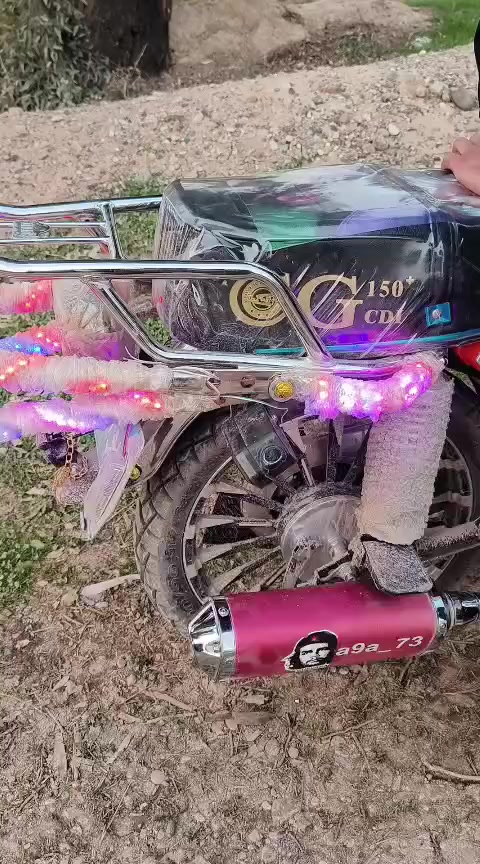 هاي صارنصه نضيفه و مابيها لا لحيم و لا شي شرط بعدها لوك للبيع او مراس ام لفتحتين


**إذا كنت صاحب هذا الإعلان وتريد حذفه لأي سبب، رجاءا أرسل رسالة إلى الدعم الفني**