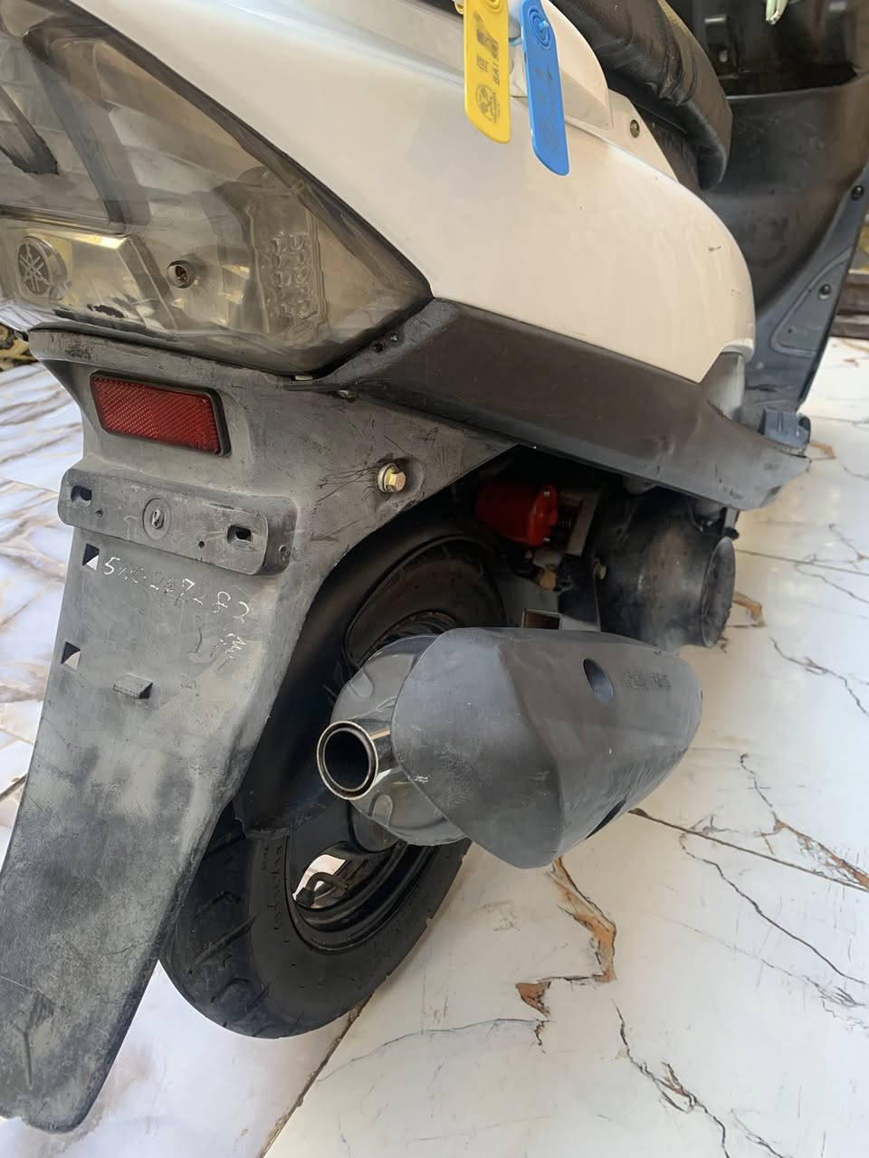 ‏سلام عليكم ماكس عدلة للبيع جفتتها 55طلع صوت بالمحرك مادري شنو السعر425 وبيها مجال تفاصيل ***********
