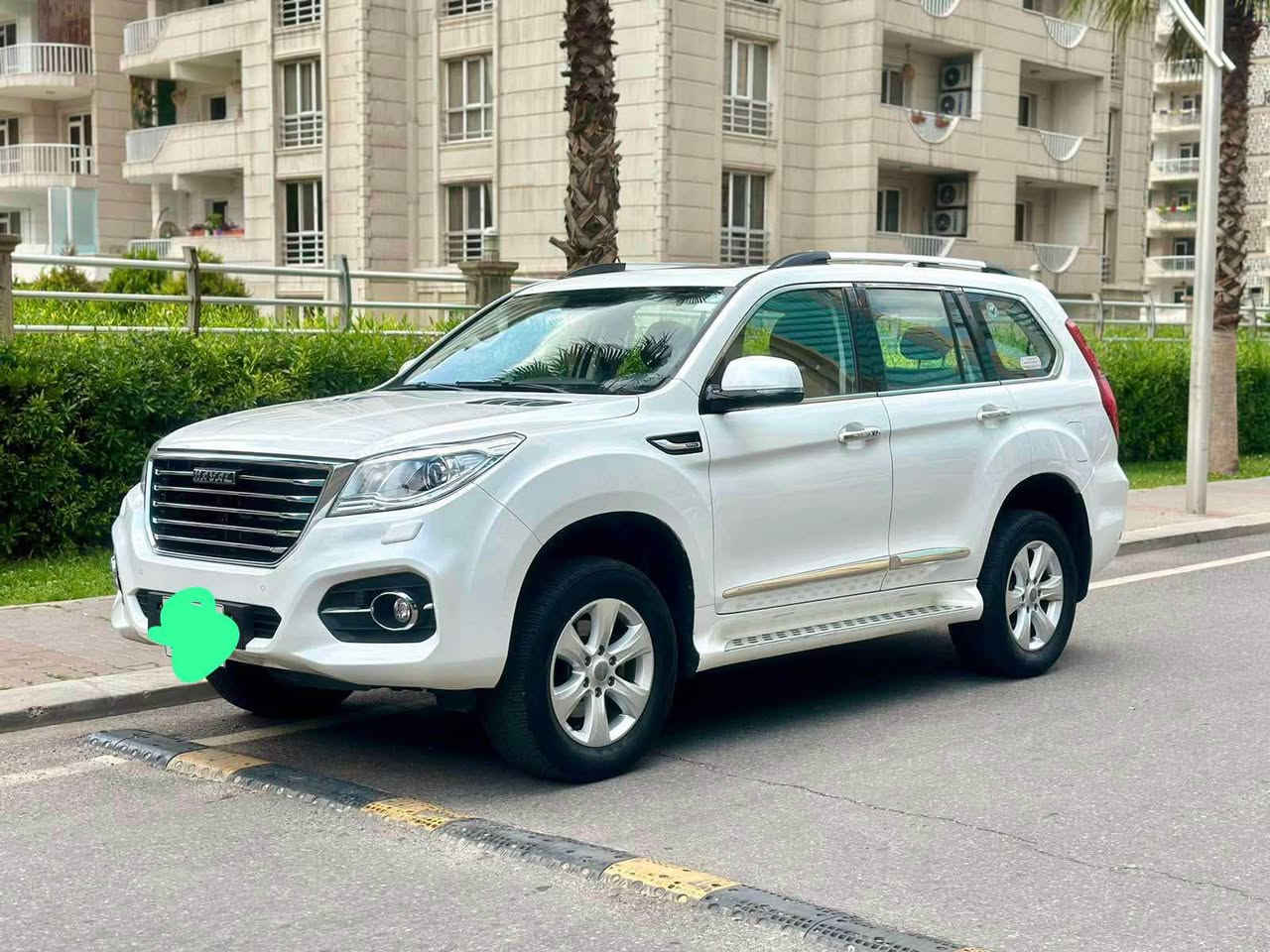 سەیارەکە زۆر جوان و پاک ماوەتەوە مۆدێلی ٢٠٢٠ هیچی پێوە نیە یەک جێی بچووک پیدی ئاڕی هەیە بەقەدەر جێنینۆکێک ئەبێت فوول مواسەفاتە  لایتی زینۆن و عەدەسەی و بەخی ئاوە و لەگەڵ سوکان ئەسوڕێت مەکینە ٢٠ ی تۆڕبۆیە ( مەکینە مەرغوب) ئاوێنە کارابە ییە و دژەفولە  هەموو کوشنەکانی هیتەرە  جلد و و کاراباییە و کوشن خەزنە و سوکان هیتەر و ڤۆڵیۆم و تحدید سورعەیە گێچ ئەلکترۆنی و شاشە گەورەیە تەبریدی  ٣ زۆن و سپلیتیە ٥ مۆدی لێخوڕینی هەیە دەبڵ ئەکسلی قورس و سوکی هەیە مواسەفات ئیکۆ و بەفر و سپۆڕت و لم و قوڕ دەبڵەکان و سوکانەکەی ڕەق ونەرم  ئەکرێت ئۆتۆ هۆڵدە و لە لێژای خۆی ئیستۆپ دەگرێت و لە کاتی وەستاندا دەکوژێتەوە ٨ نمرەیە گێڕەکەی  پەستانی هەواو بەرزی لەسەر ئاستی ڕووی دەریا و لێژی و لاری و بڕی وزەی بەرهەم هاتووت پێدەڵێت لەشاشەکە سەیارەکە پانۆراما و بەسمەیە و برێک بەسمەیە و هۆک و جێهۆکی لەگەڵدایە سەنەوی و ژینگە و ڕێگەو بان و هەزە و تایەی تازە غەرامە و گێڕو مەکینە و ئەکسلی بەشەرت نەکرانەوە سەیارەکە هیچ مەسرەفێکی تیا نییە ماڵئ دۆستە  وەسەپ و ڤایبەر ***********       *********** نرخی ١٨٢ وەرەقەو معامەلە      گۆڕینەوەش ئەکەم بەشتێک بە دڵم بێت السليمانية, العراق
