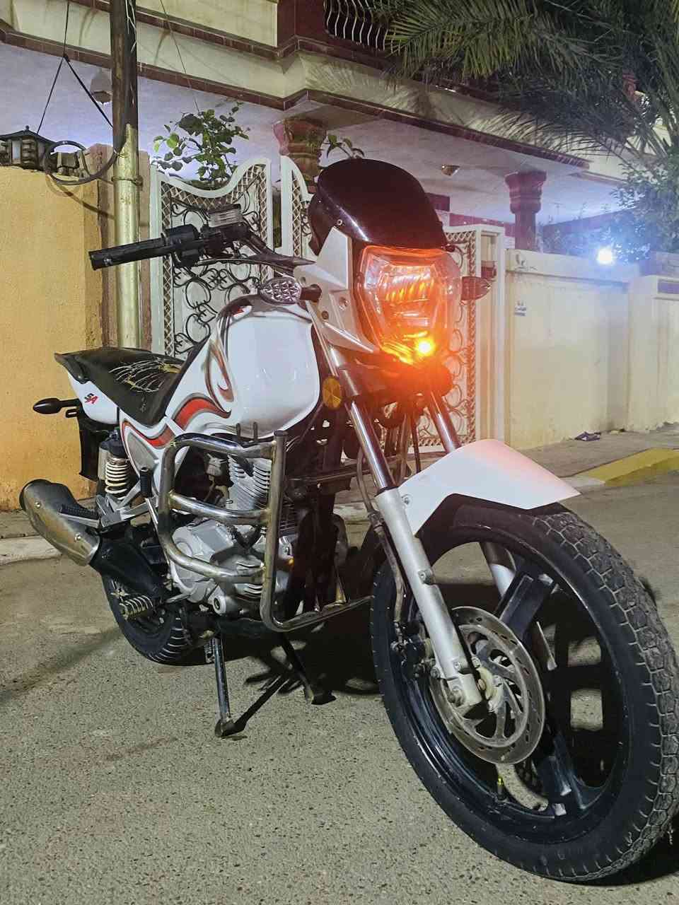 عالي موديل ٢٠٢٠ كفاله عامه كهربايات كله شغاله نكره سلف اوراق كامله محرك ٢٠٠ دراجه بعد انضف من الصور سعر ٨٥٠ وبيها مجال للطيبين اي ستفسار اتصل عل رقم ***********
