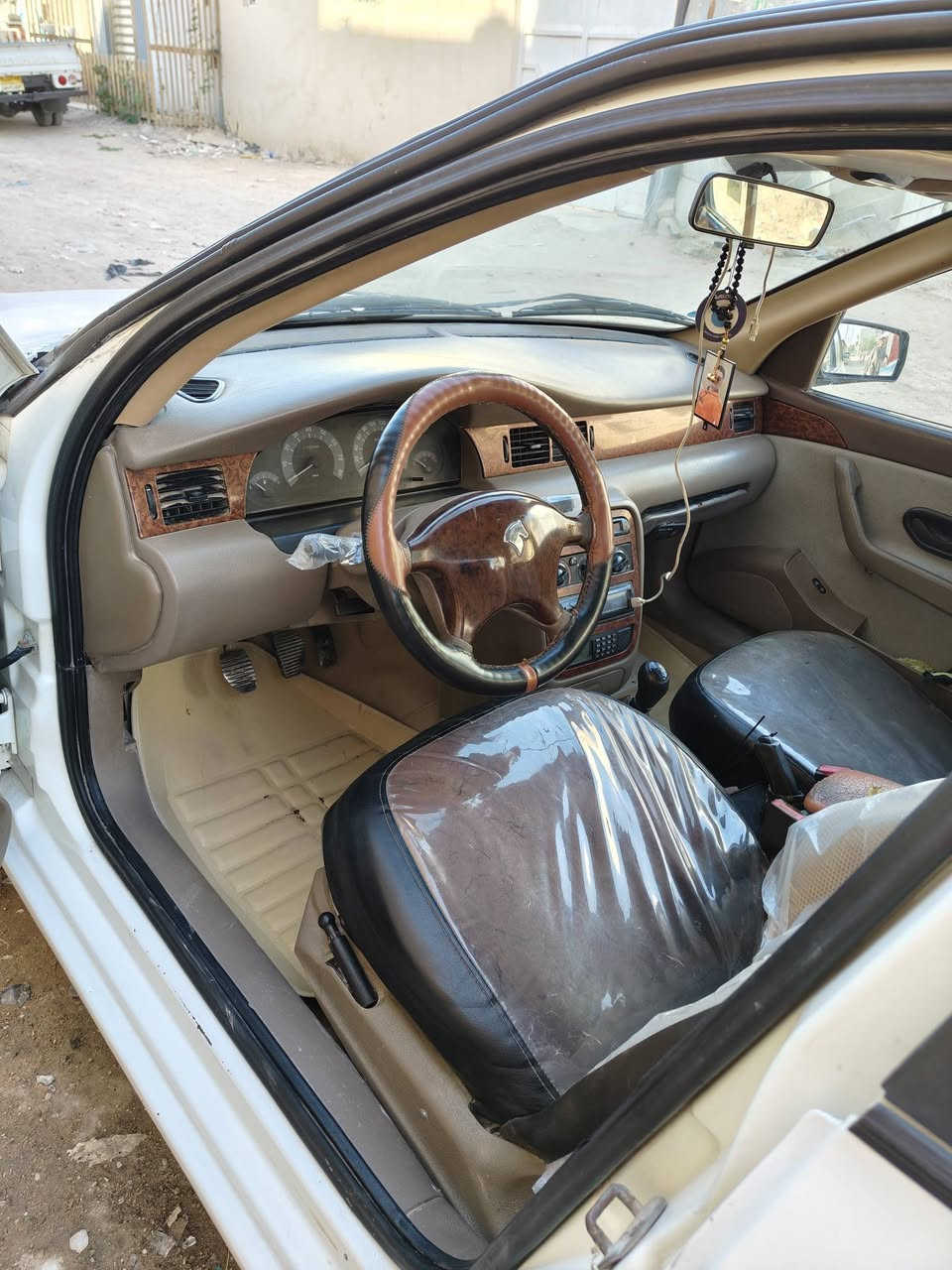 السلام عليكم سياره سمنت مقفوله كفاله عامه تبريد محرك جير حداديه عالشرط تجي يلا تفحصخ تقتنع 100% واحلى من الصور عنوان نجف الاشرف الحولي العاب الجديد عمود واحد السعر 55 وبيها مجال بيع ومراوس***********
