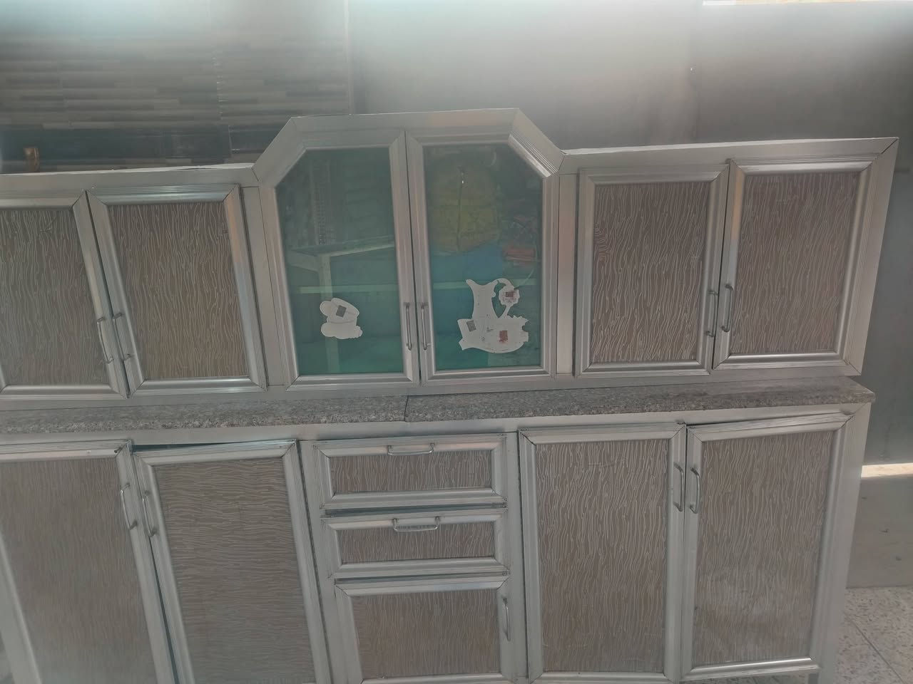 كاونتر للبيع ٣قطع السنگ تسگام  والكاونتر الارضي كرانيت ب١٢٥ ناصريه الاسكان ***********
