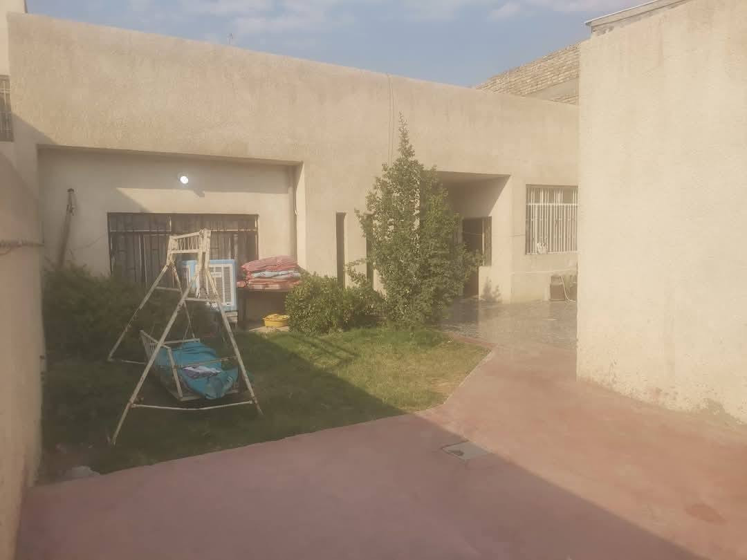 بيت مع محلات اثنين للبيع المساحة 300 متر
الواجهة 12 النزال 25 طابق واحد طابو صرف
العنوان جسر ديالى شارع 60 قرب الفلكة الثانية
الاستفسار على الرقم *********** او الخاص
