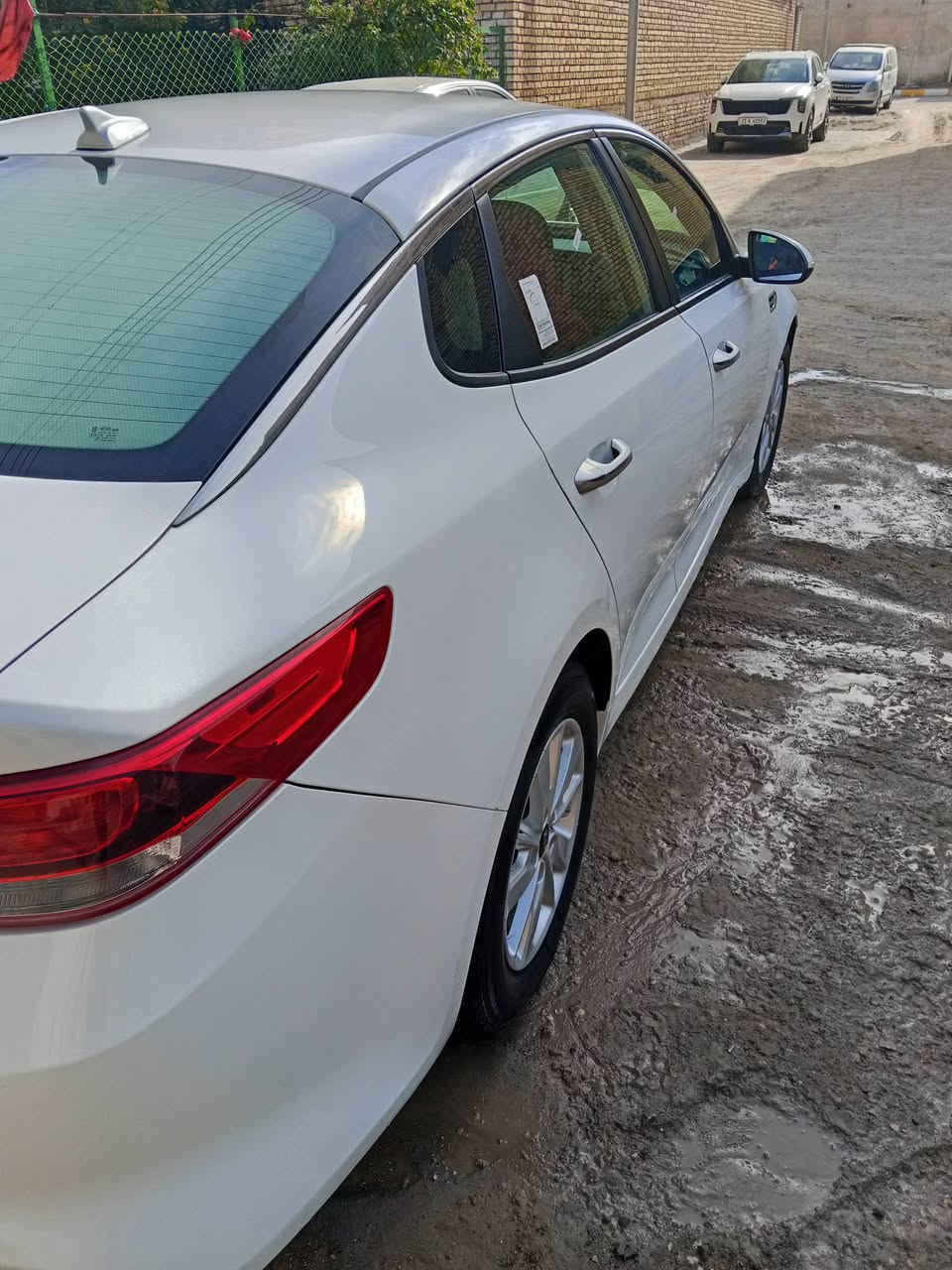 سلام عليكم سيارة كيا ابوتيما موديل 2018 كير ومكينة وحداديه وتدفئه وتبريد السيارة جاهزة من كلشي الرقم بغداد بأسمي المكان ناصرية السعر 142 رقمي هذا***********
